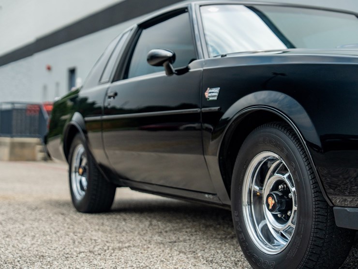 #113-•-1987-buick-grand-national-image-33
