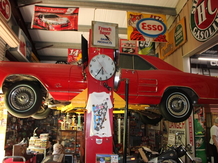 #143-•-1964-buick-riviera-image-9
