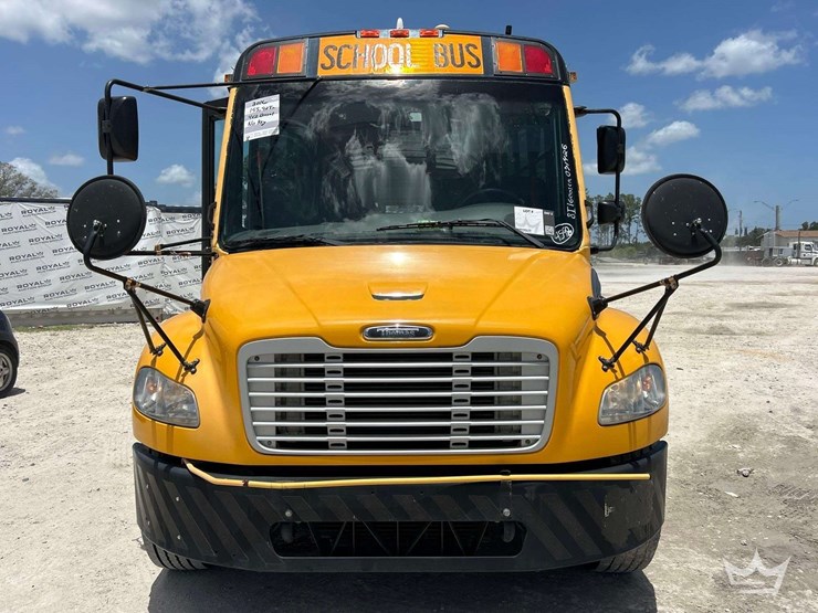 2016-freightliner-b2-image-32