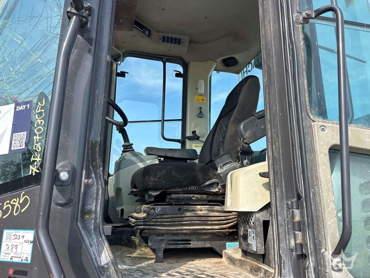 2021-hitachi-zw180-6-image-23