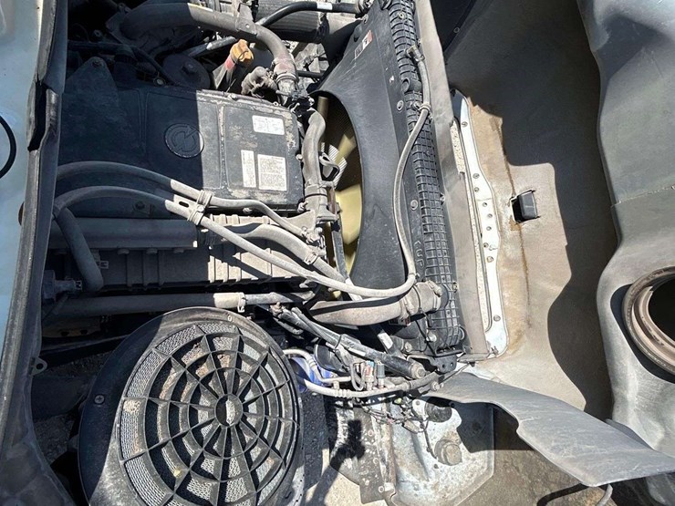 2016-freightliner-114sd-image-7