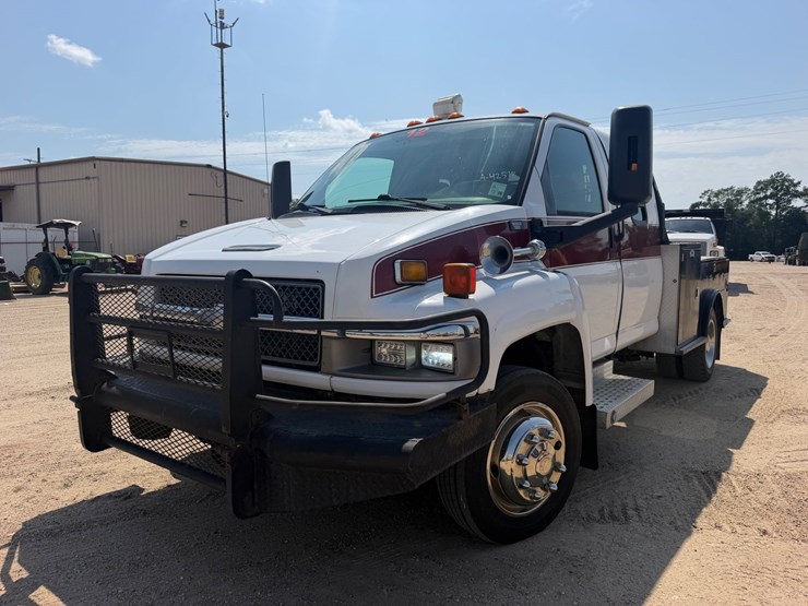 #131-•-2008-chevy-kodiak-utility-truck-image-1