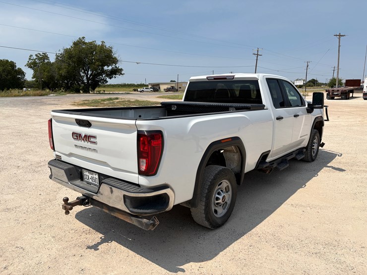 2022-gmc-sierra-2500hd-image-4