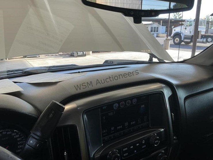 2018-chevrolet-silverado-1500-image-18