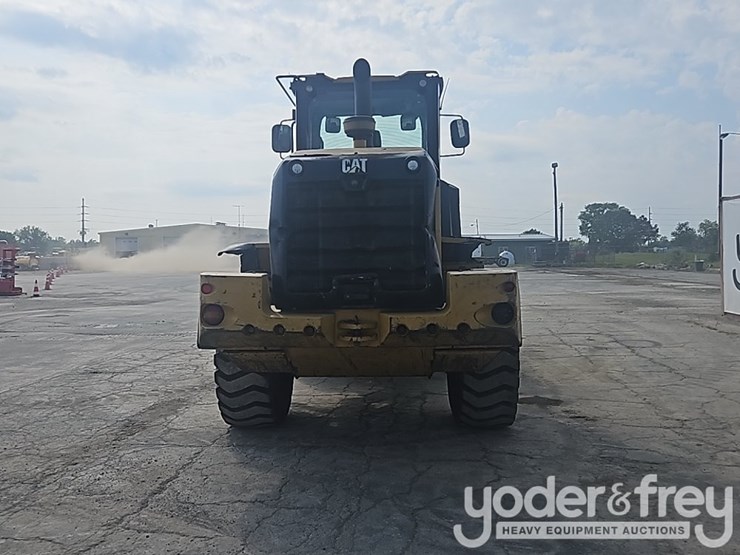 2014-caterpillar-938k-image-5
