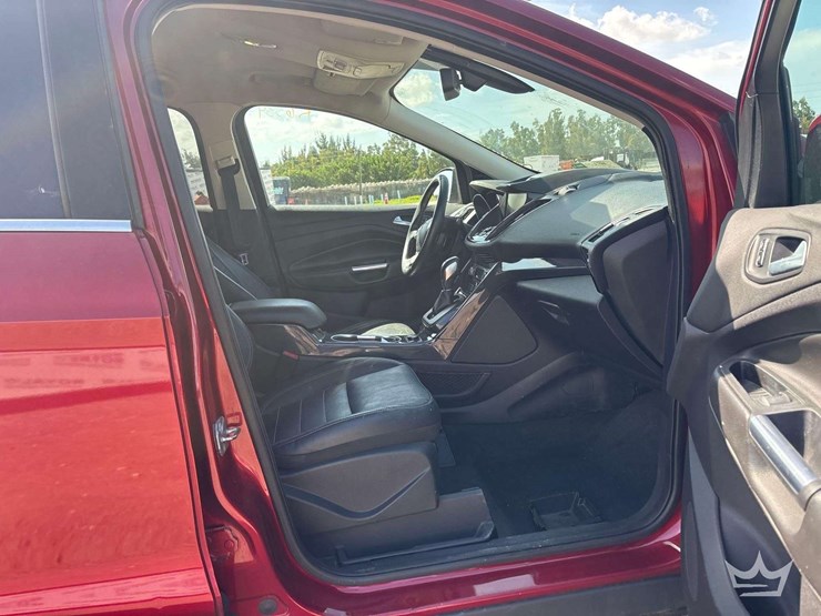 2014-ford-escape-image-18