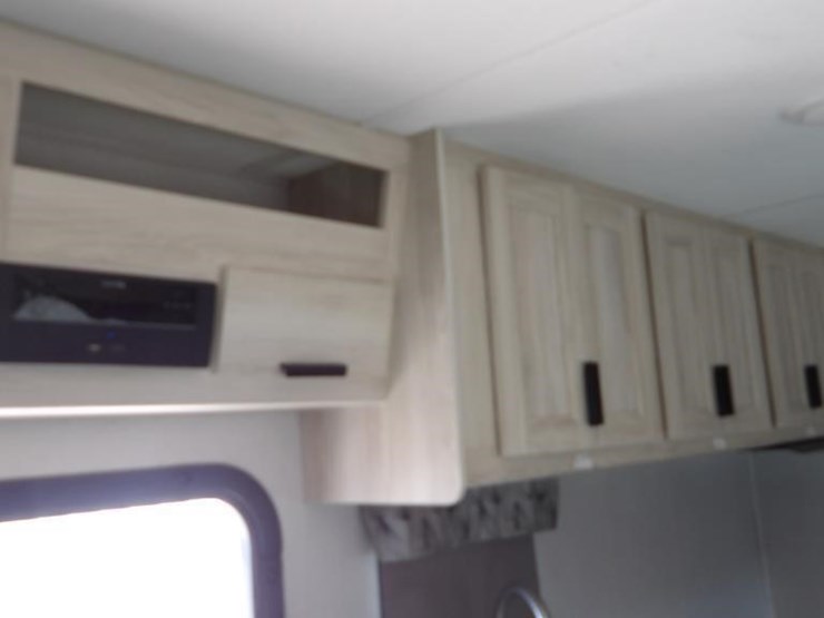 2021-ford-e450-image-52