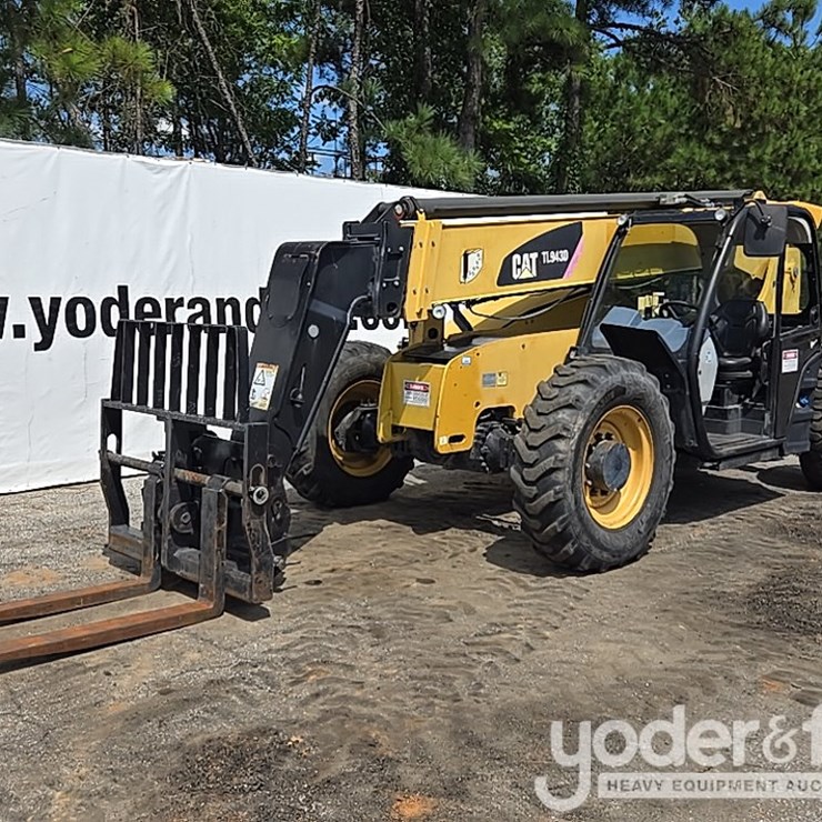 2019 CATERPILLAR TL943D