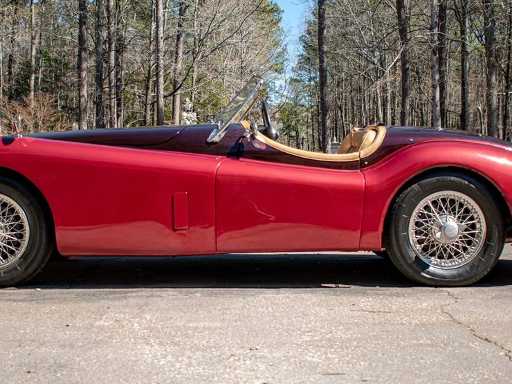 #107-•-1952-jaguar-xk120-image-1
