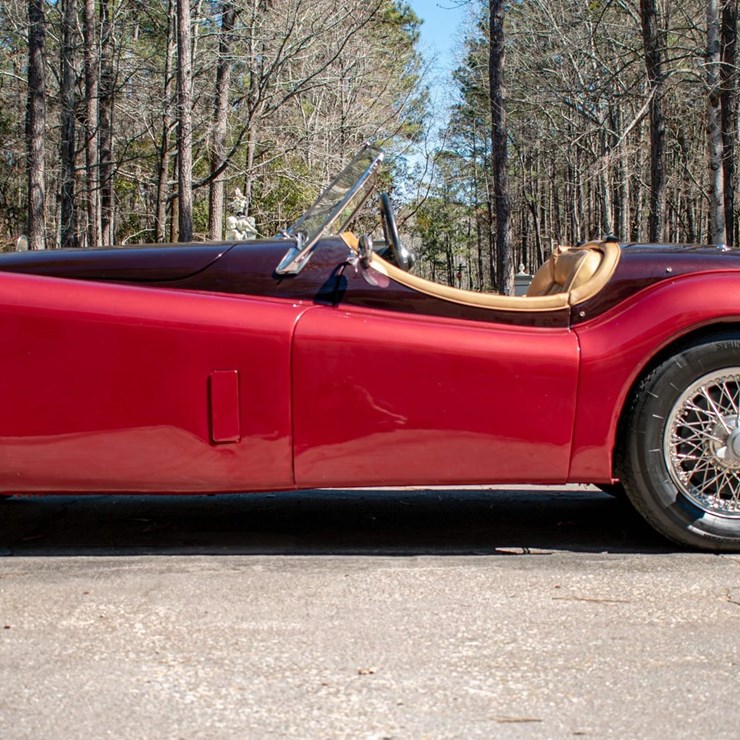 #107 • 1952 JAGUAR XK120