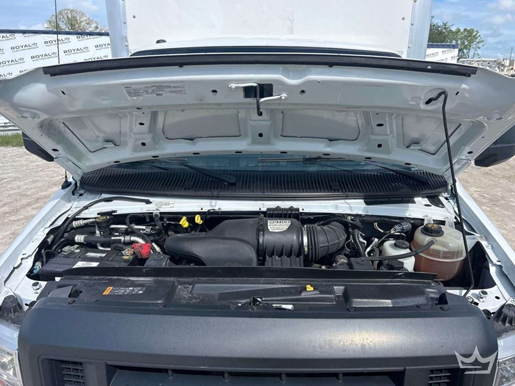 2019-ford-e350-image-7