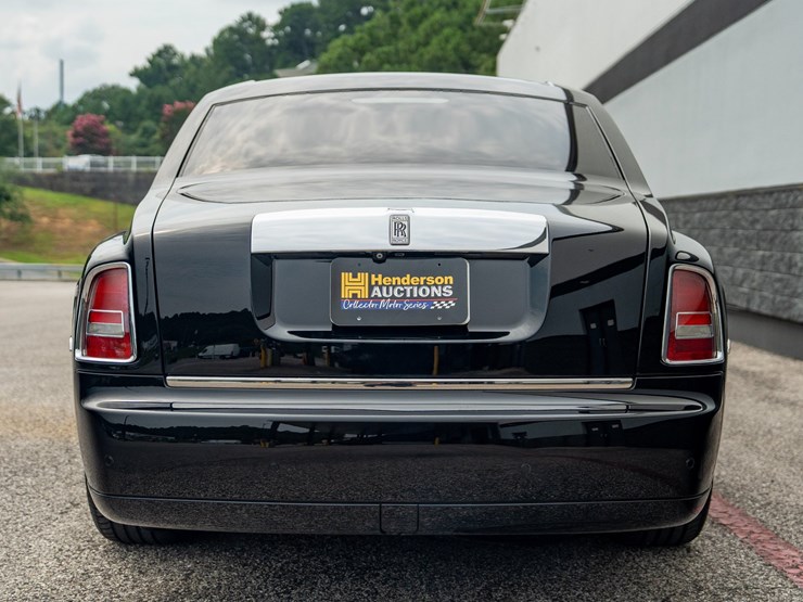 #110-•-2014-rolls-royce-phantom-sedan-image-6