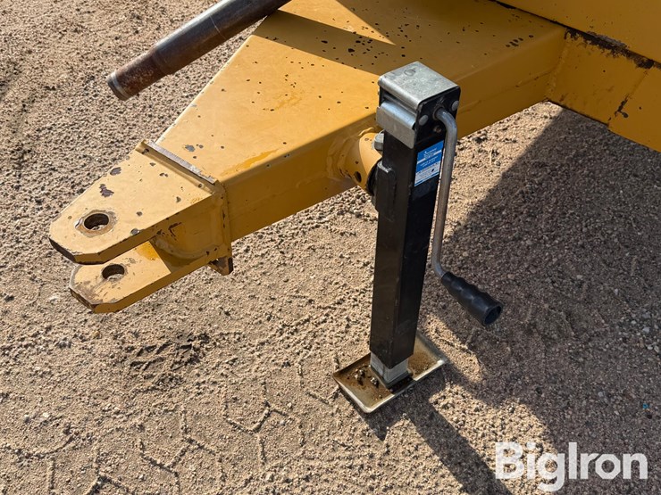 2014-haybuster-h1000-image-9