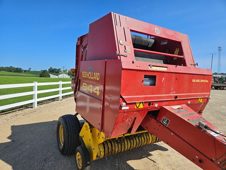 new-holland-644-image-29