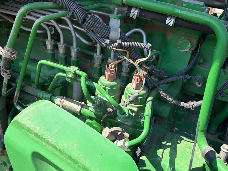 john-deere-8320t-image-23
