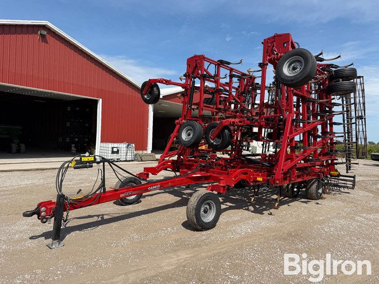 2018-case-ih-255-image-1