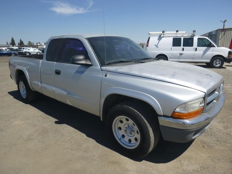 2002-dodge-dakota-image-2