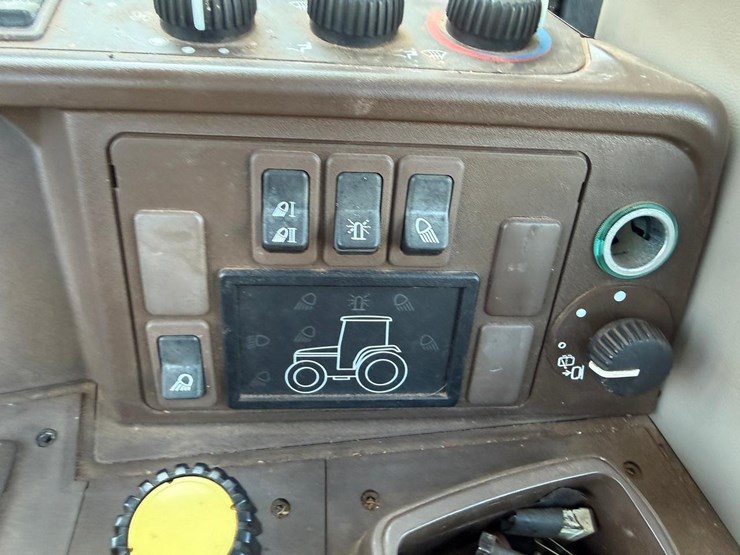 john-deere-6320-image-26