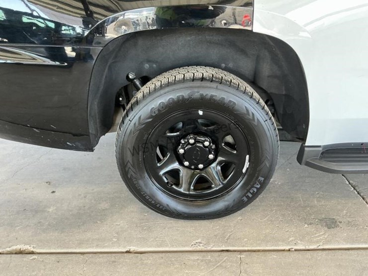 2019-chevrolet-tahoe-image-8