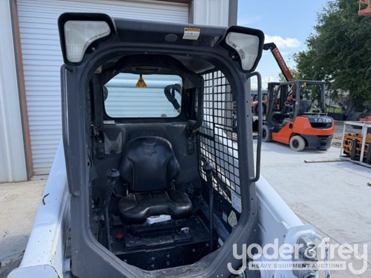 2019-bobcat-t595-image-7