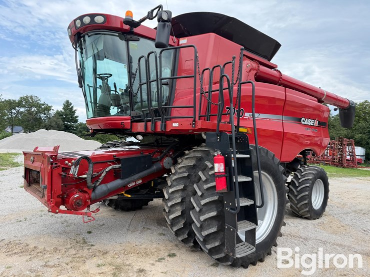2008-case-ih-7010-image-1