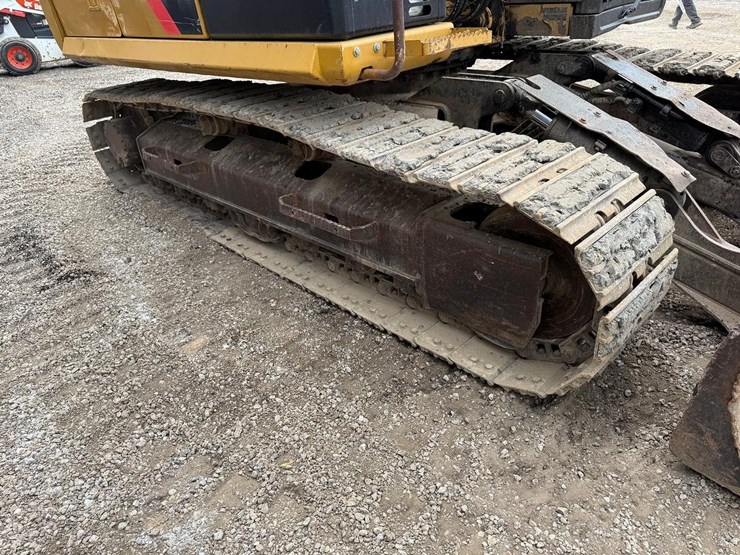 2014-caterpillar-312e-image-11