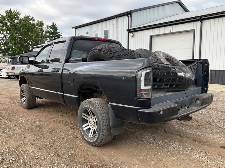 2003-dodge-2500-image-3