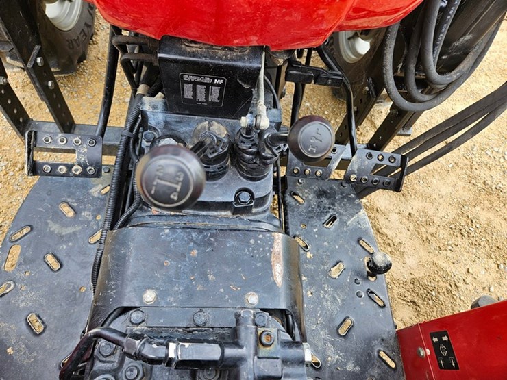 massey-ferguson-263-image-33