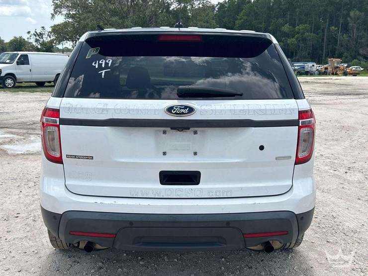 2014-ford-explorer-image-26