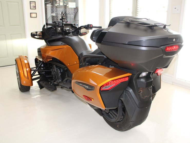 #148-•-offered-at-no-reserve-|-2024-can-am-spyder-f3-limited-image-13