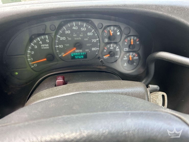 2005-chevrolet-c5500-cab-and-chassis-truck-image-12