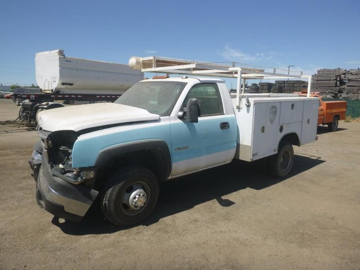 2006-chevrolet-3500-image-1