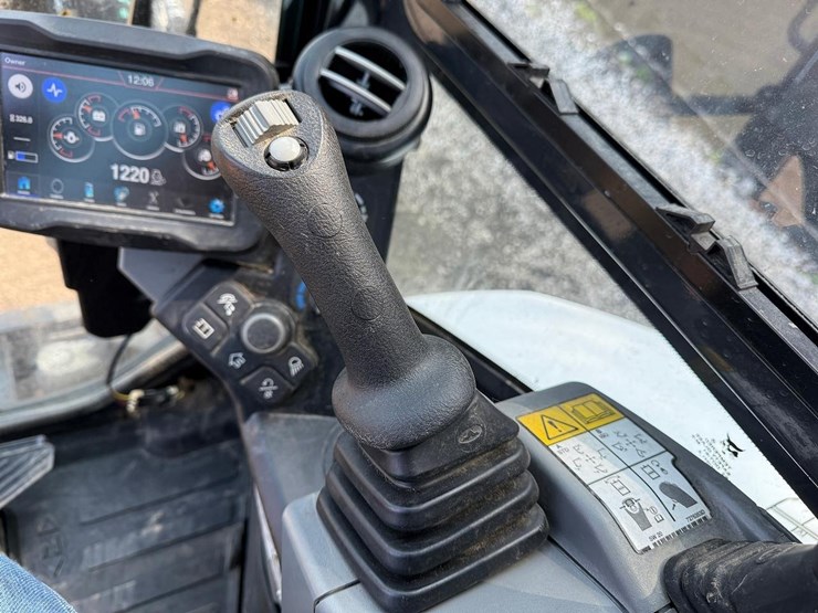 2023-bobcat-e35i-image-23