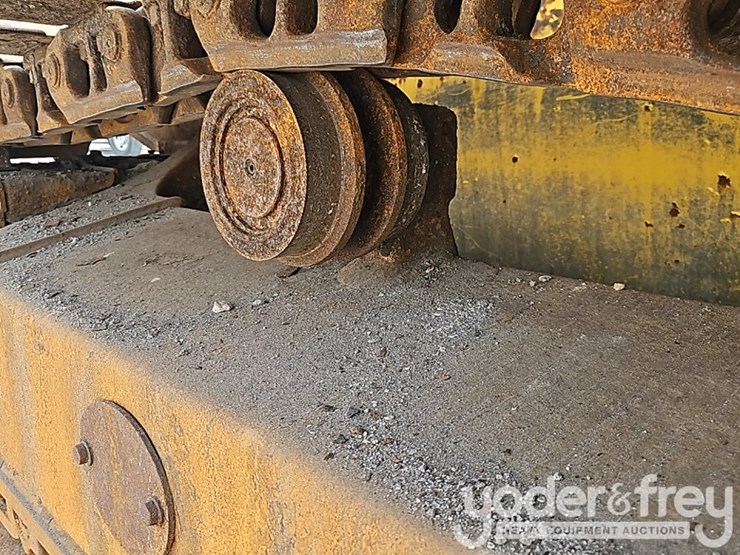 2023-komatsu-d39px-24-image-11