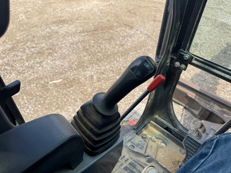 2017-kubota-u55-4-image-30