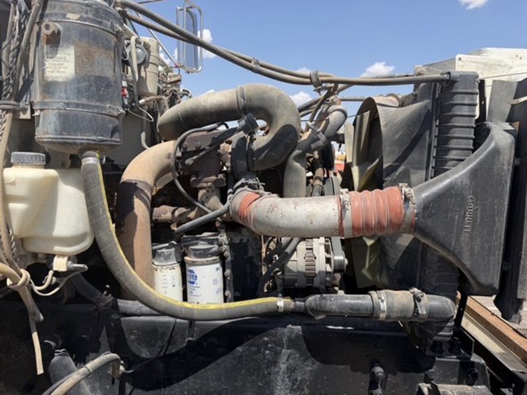 2010-international-durastar-4300-image-19