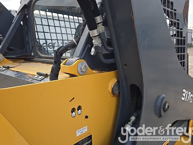 2018-deere-317g-image-29