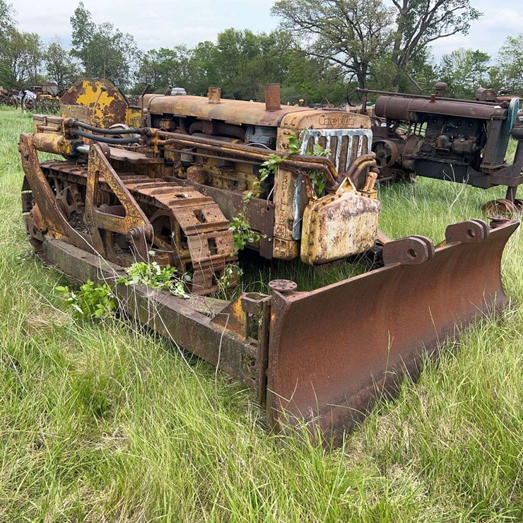 CATERPILLAR D4
