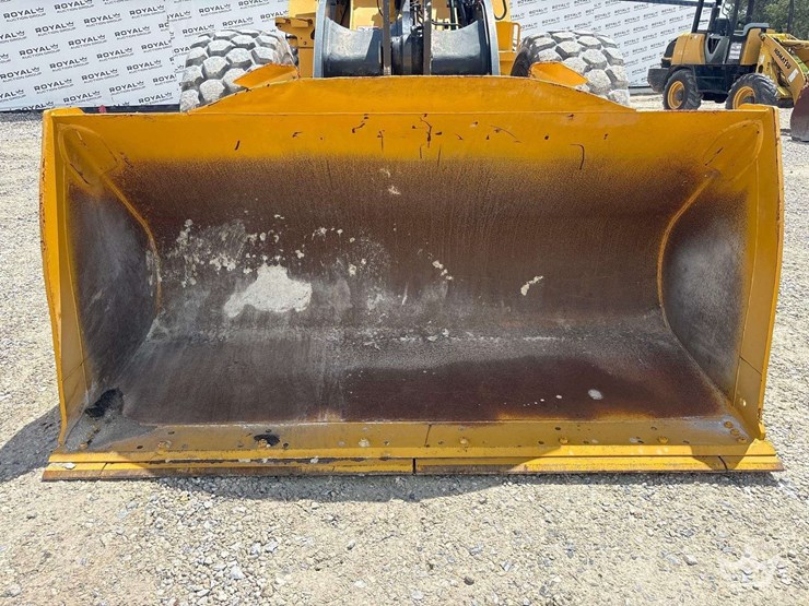 2019-deere-624l-image-33