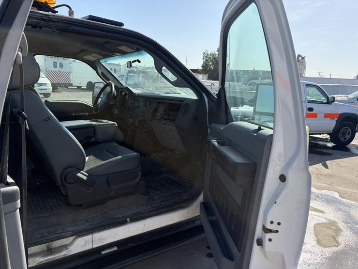 2011-ford-f250-image-10