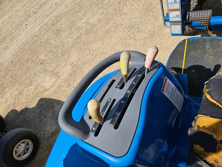 new-holland-tc25-image-33