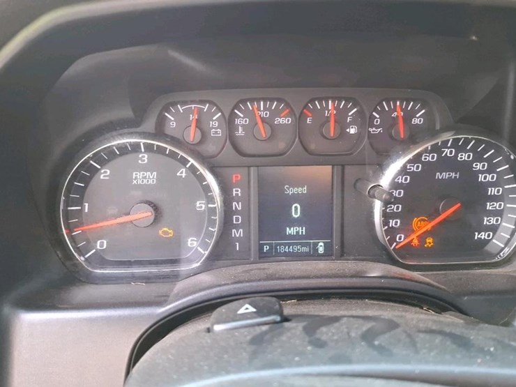 2015-chevrolet-2500-image-12