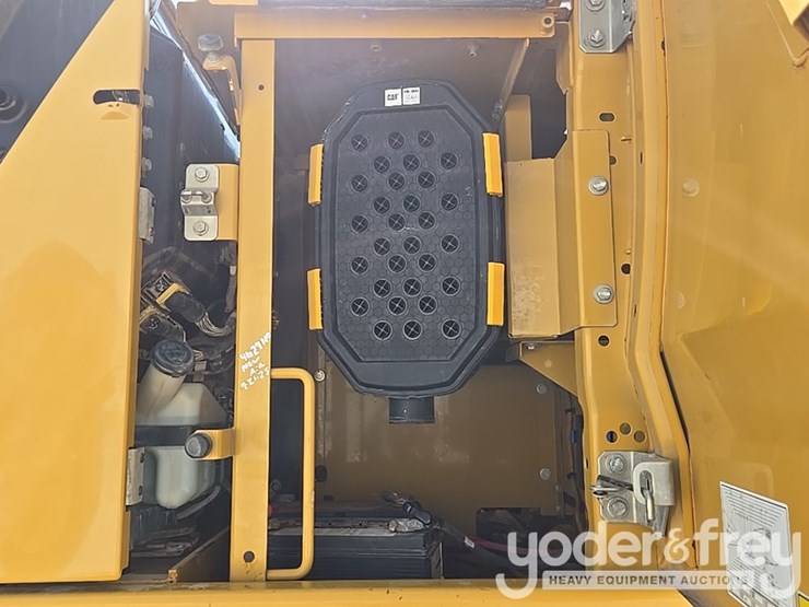 2019-caterpillar-336-image-29