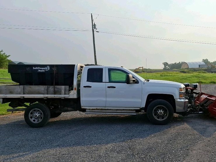 2015-chevrolet-2500-image-2