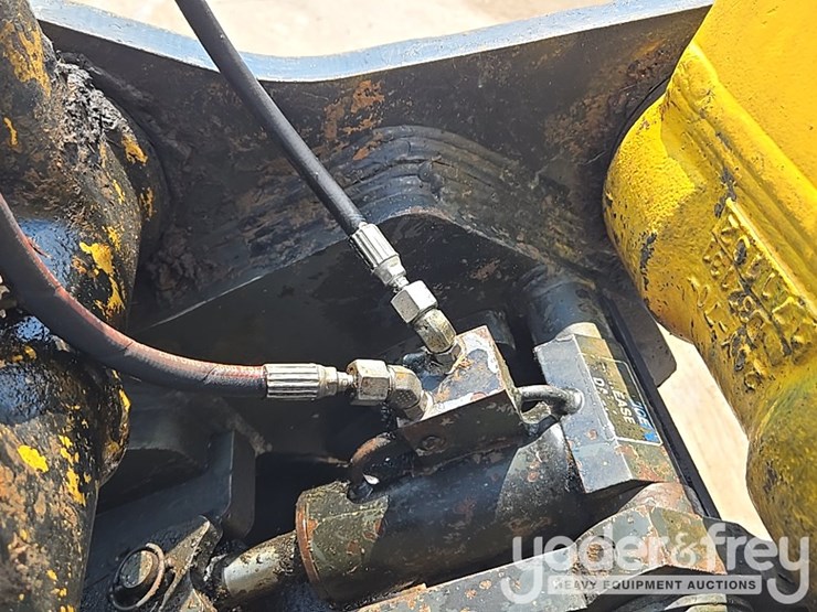 2018-komatsu-pc210-lci-11-image-31