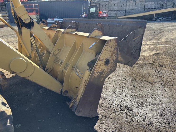 caterpillar-416c-image-12