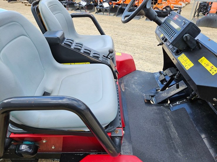 2006-toro-multi-pro-5700d-image-36
