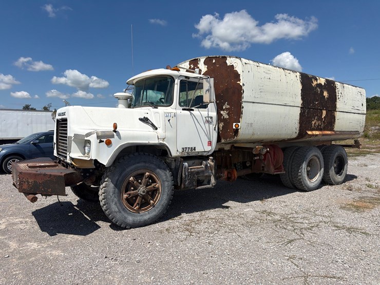 1999-mack-dm690sx-image-2