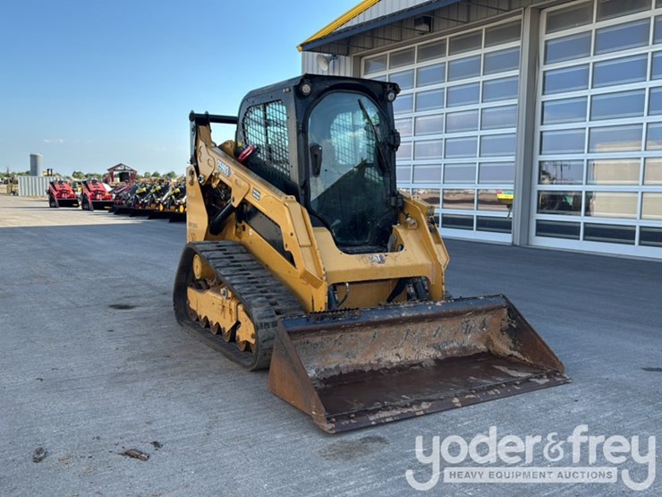 2023-caterpillar-259d3-image-7