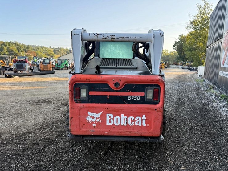 2011-bobcat-s750-image-3